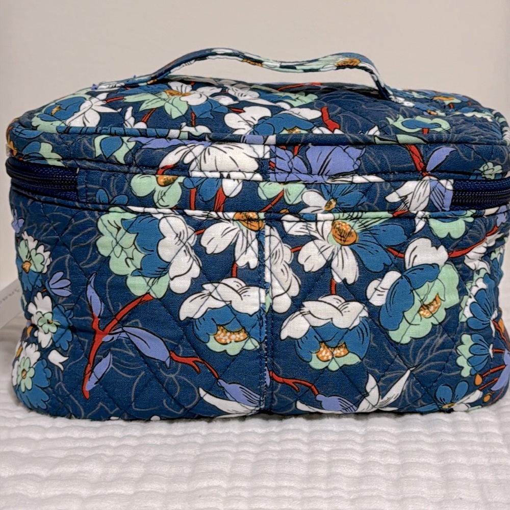 Vera Bradley train case floral bursts NWT - Picture 7 of 9